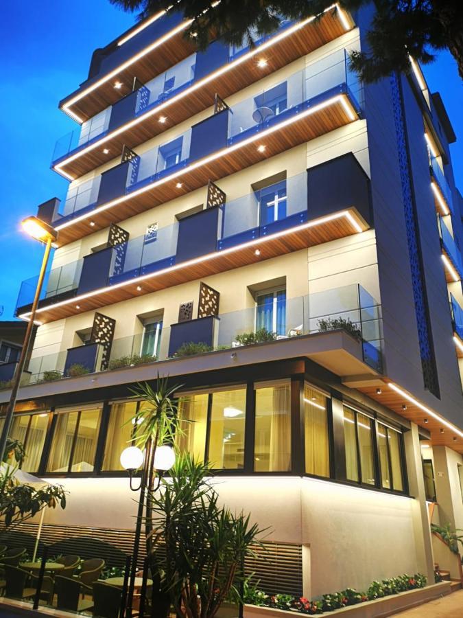 Hotel Cavalli Каттолика Экстерьер фото