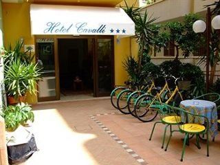 Hotel Cavalli Каттолика Экстерьер фото